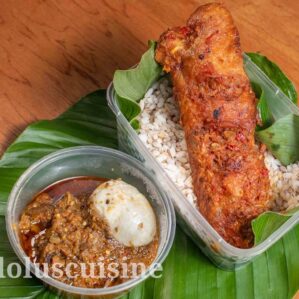 Ofada Rice, Ayamase Sauce and Egg