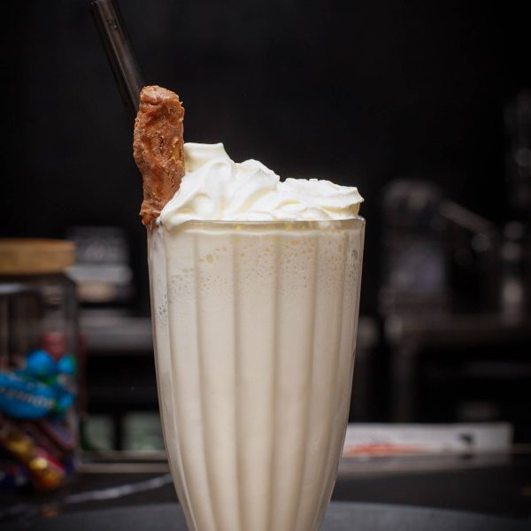 Classic Vanilla Milkshake (1) Classic Vanilla Milkshake (1)